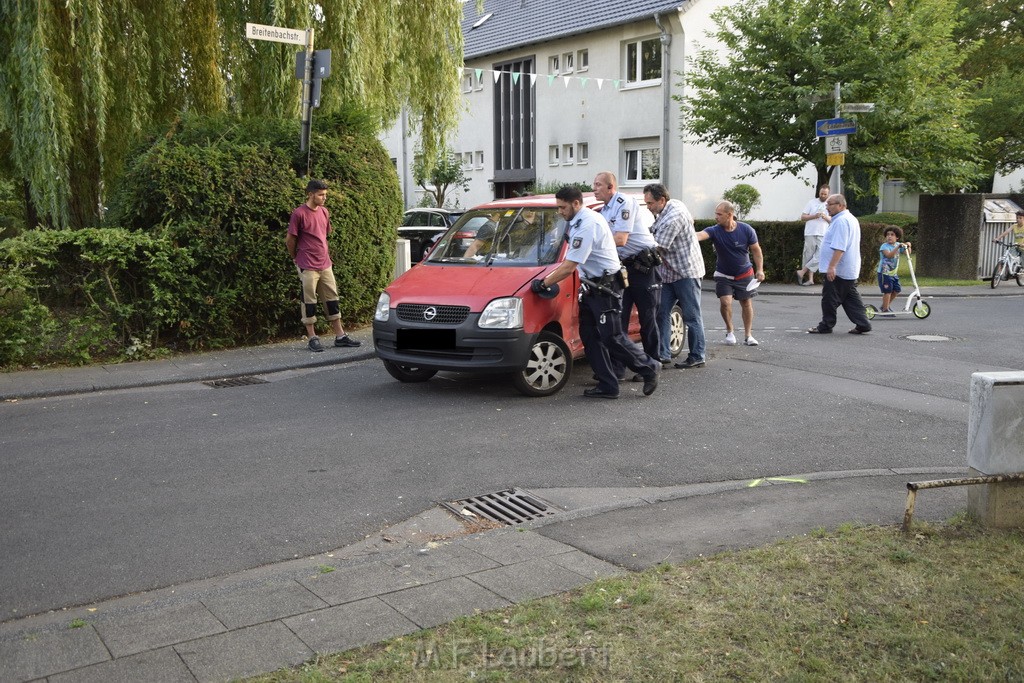 VU Koeln Porz Gremberghoven Auf dem Streitacker Breidenbachstr P70.JPG - Miklos Laubert